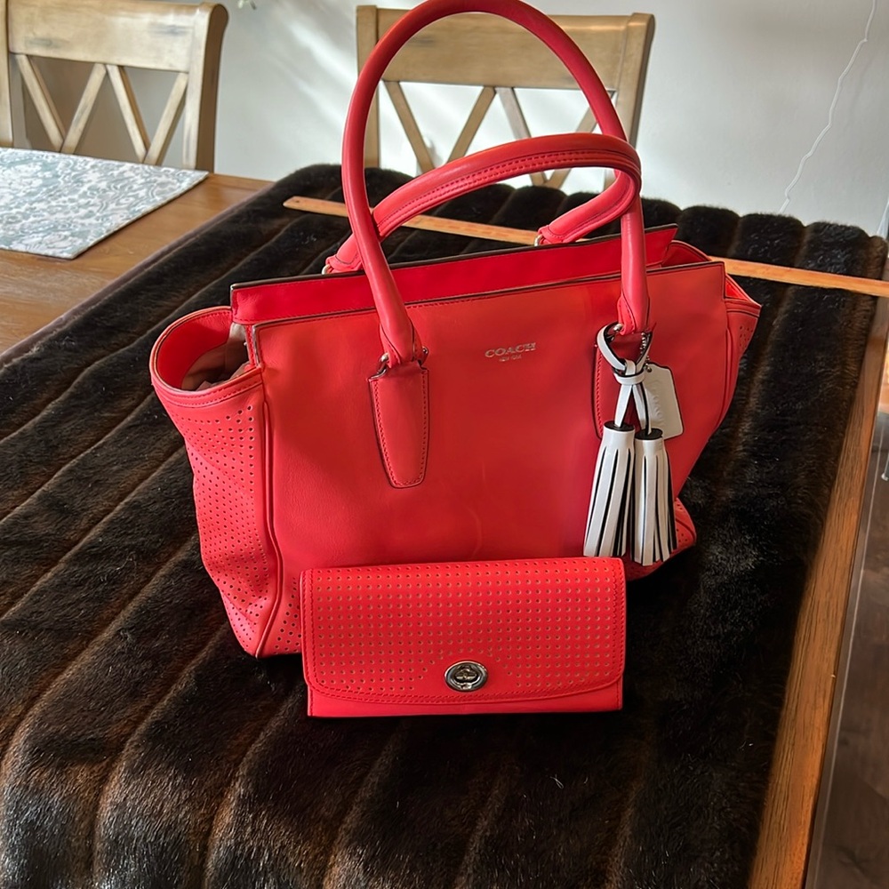 Coach coral bag and wallet
